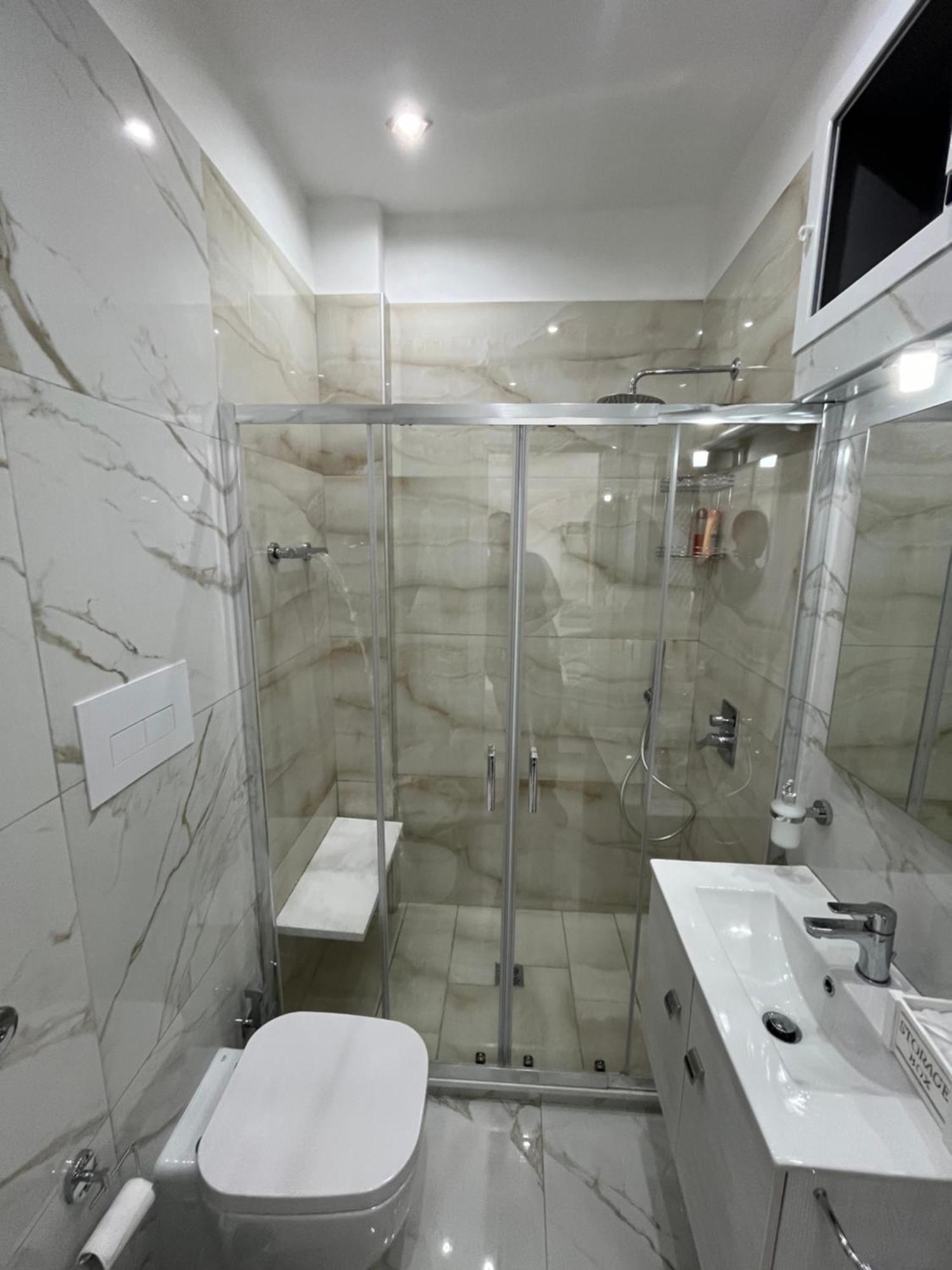 Apartament Regina House Neapol Zewnętrze zdjęcie