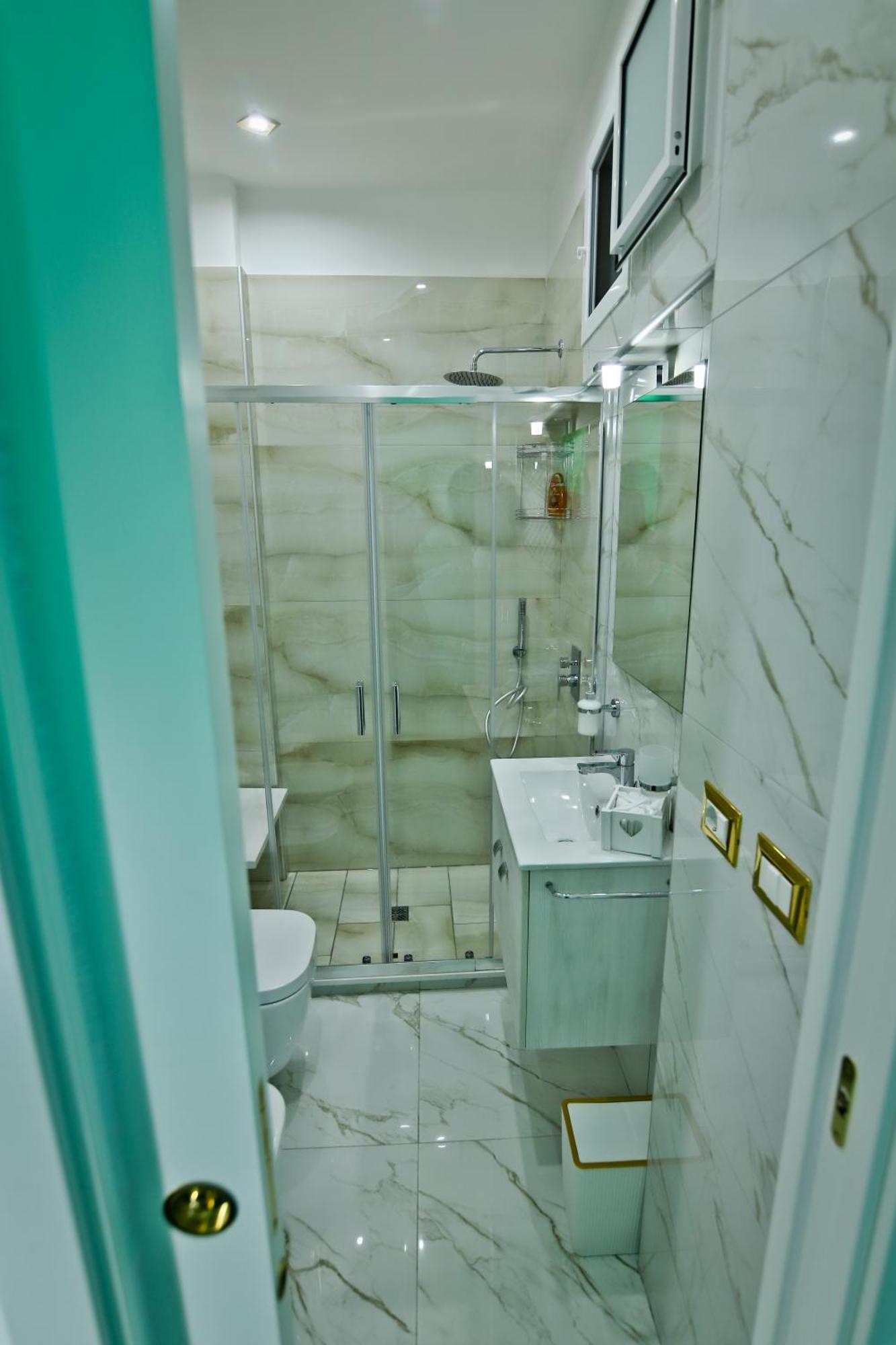 Apartament Regina House Neapol Zewnętrze zdjęcie