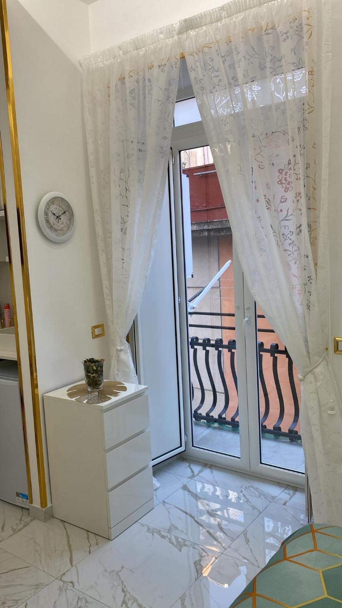 Apartament Regina House Neapol Zewnętrze zdjęcie